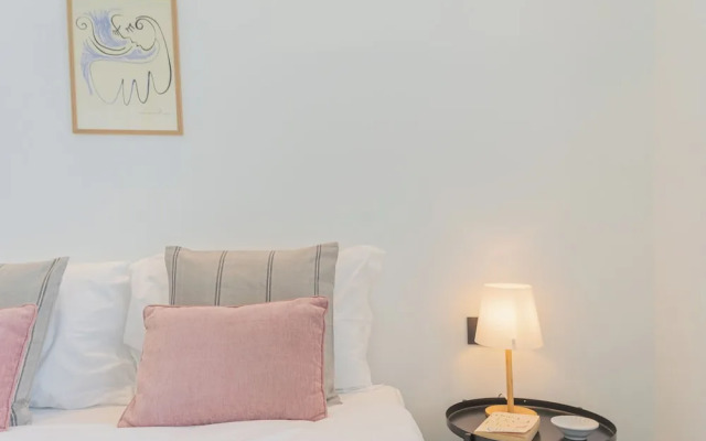 Piccola Como Lotus by Rent all Como