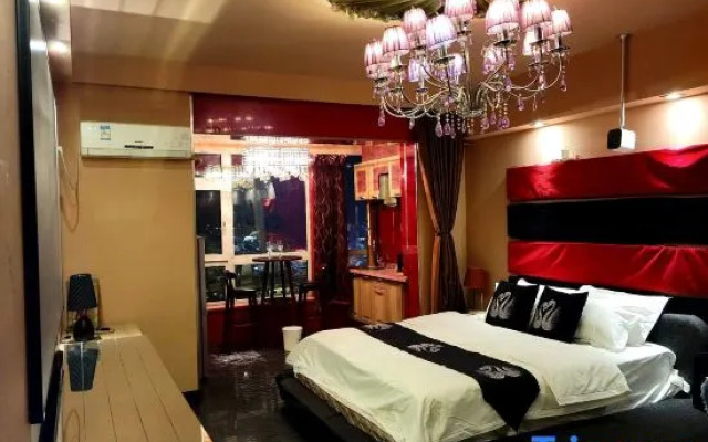 Baoyu Rongyao Shangcheng Fashion International Apartment (Harbin Central Street Flagship)