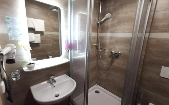 Garni City Hotel
