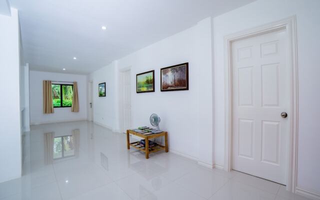 Bohol White House Bed & Breakfast