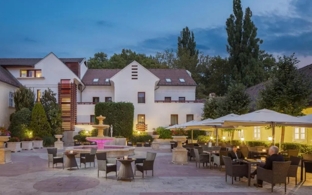 Kristály Imperial Hotel