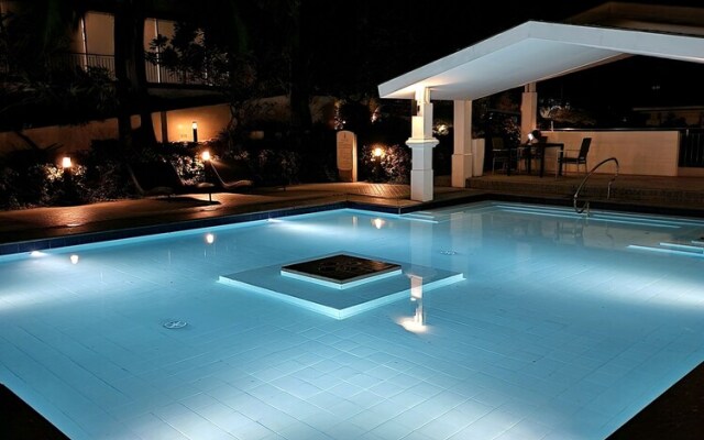 Elegant Studio @ Grass Residences 1-5 persons only, Quezon City