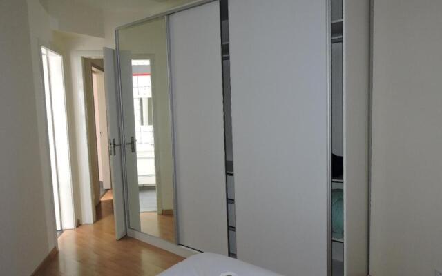 Manhattan Apart Hotel