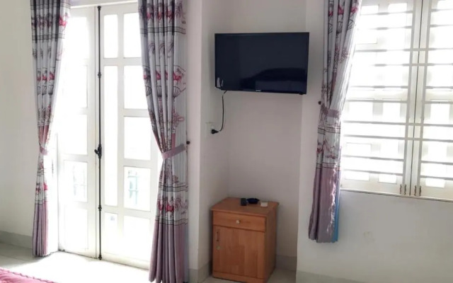 Nhà Nghỉ Hoàng Hoa