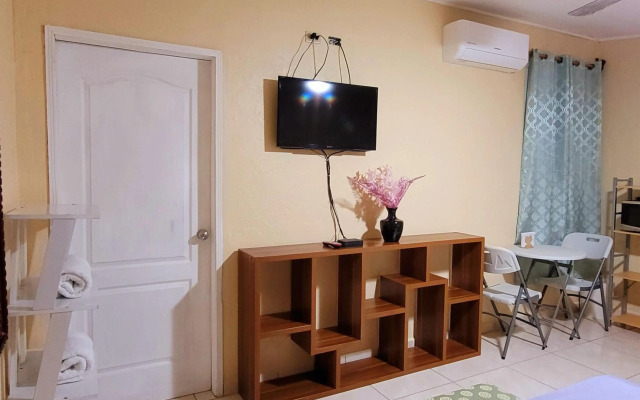 River Merendon Suite.