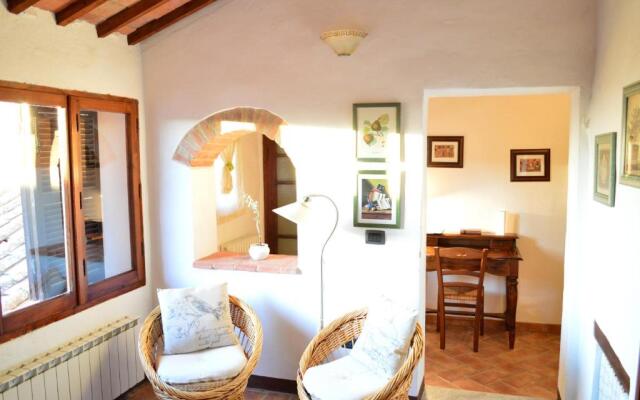 Apartment with Little Arch