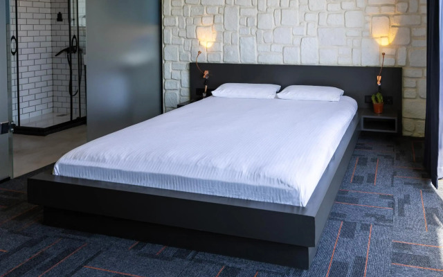 Mene City Hotel