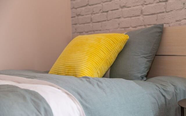 Locals Boutique Apartment Huafa Plaza 8