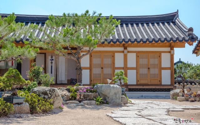 Gyeongju Hanok1st