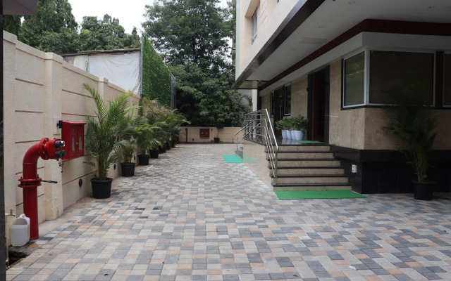 Hotel Golden Nest - Thane