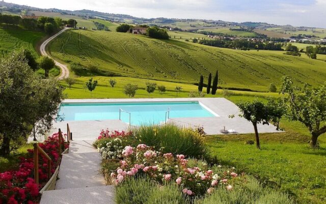 Family Villa, Pool and Country Side Views, Italy