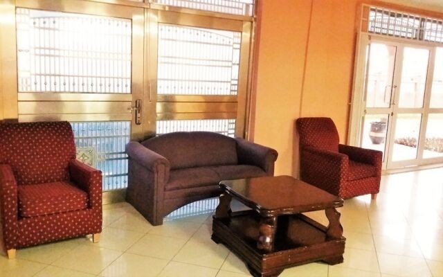 Golden Simcha Hotel