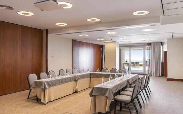 Sesimbra Oceanfront Hotel