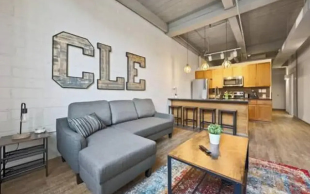 2125 Superior Living