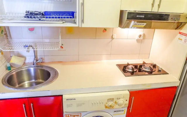 Apt 1 BR Gardenia Boulevard w Swim Pool