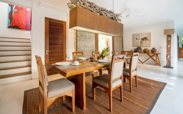 Fabulous Private Villa, 3 BR, Canggu With Staff