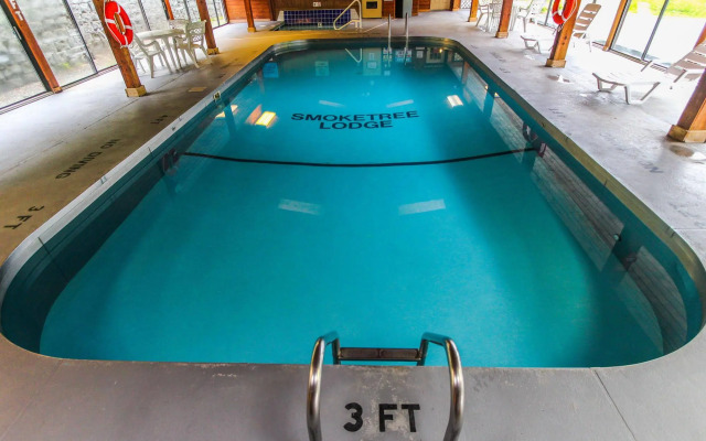 Smoketree Lodge by VRI Resort