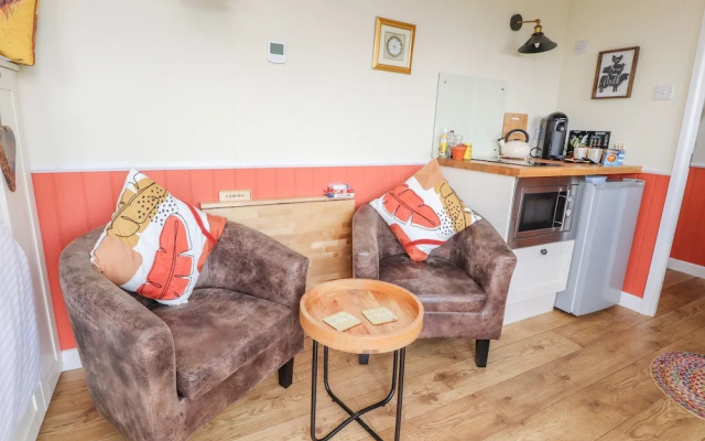 The Journeyman Luxury Shepherds Hut