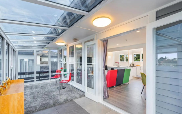 Freshly Renovated 3Br Ellerslie Home