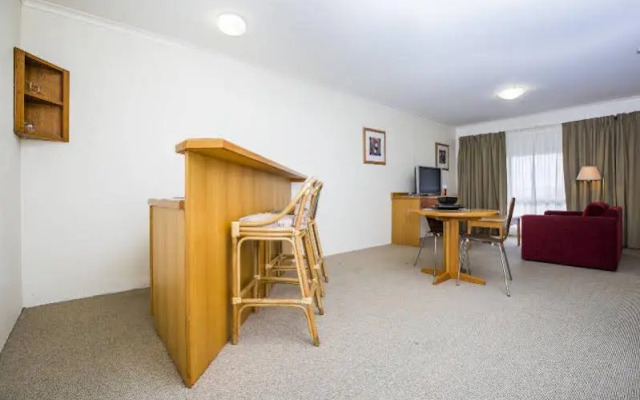Ibis Styles Canberra Eagle Hawk