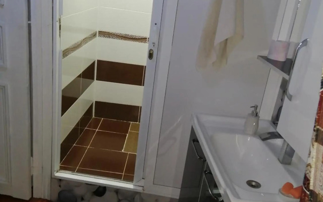 Ali Ancient House 555