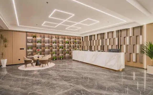 Zhuhai Longhua Select Hotel