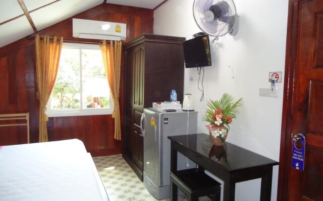 Sea Breeze House, Naiplao Beach