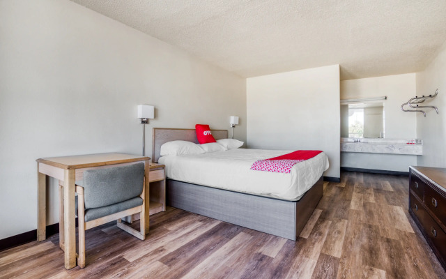 OYO Hotel Waco University Area/ I-35