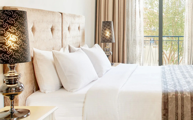 Dioni Boutique Hotel