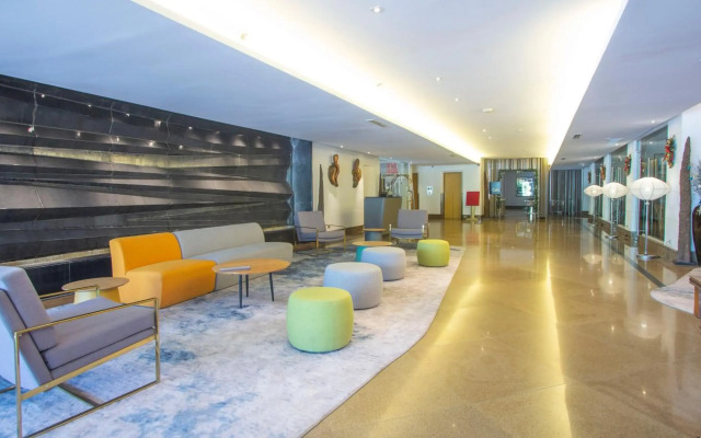 Crown Regency Suites & Residences - Mactan