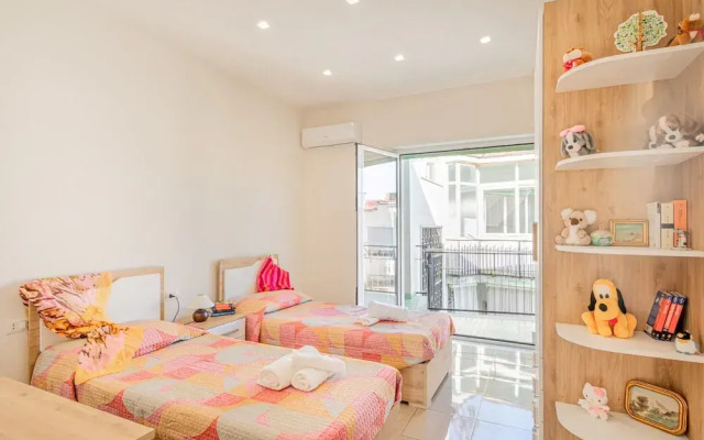 Bright Apartment Private Parking Naples