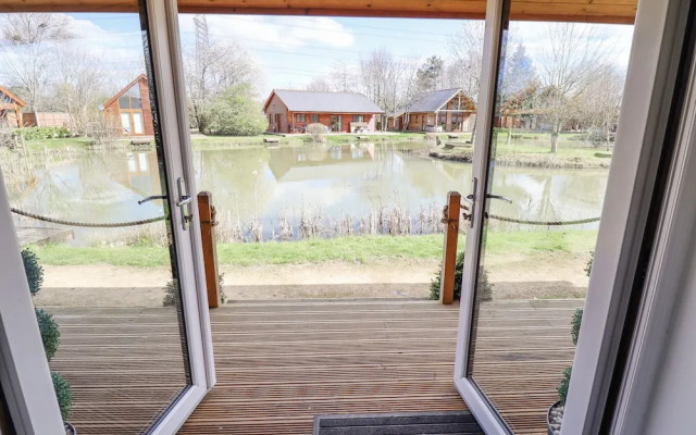 Lily-pad Lodge