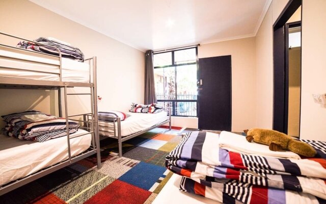 Jump Inn Alice Budget Accommodation