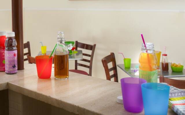 Des Artistes Budget Rooms