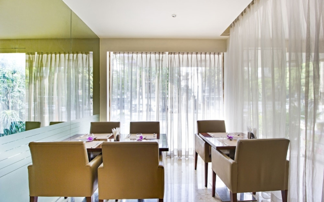 FabHotel Cabana GK1