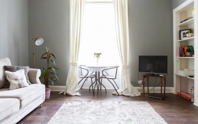 1 Bedroom Flat In Edinburgh City Centre