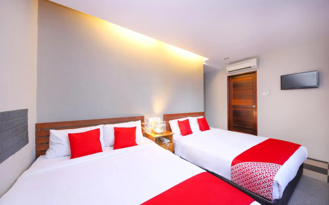 OYO 910 Hills Residence