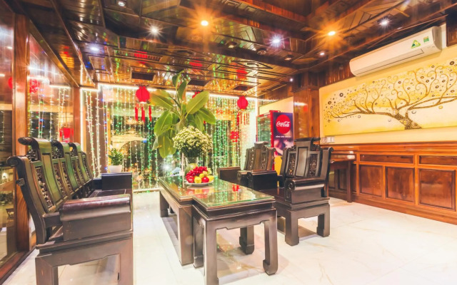 San San Hotel