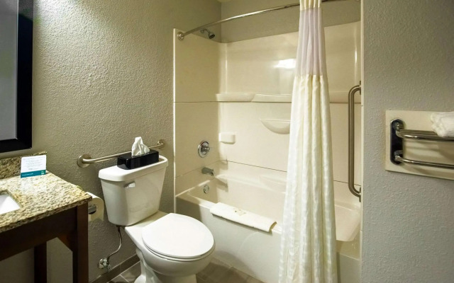 Quality Inn & Suites Hammond Near I-8090
