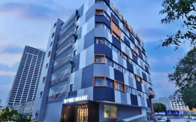 Orange Hotel (South Square store of Wuxi railway station) – Exterior – Wuxi
