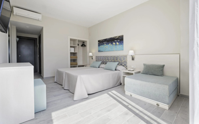 azuLine Hotel Llevant