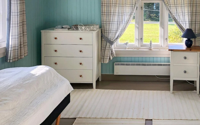 6 Person Holiday Home in Averoy