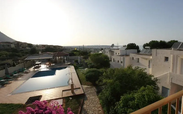 Anna Irini Apartments