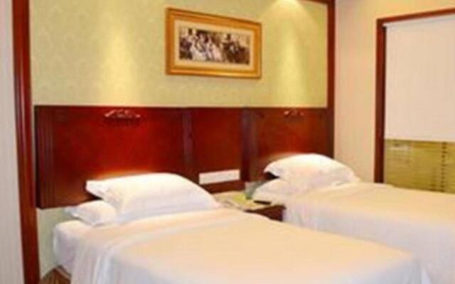 Vienna Hotel Shenzhen Longhua (Wanzhong City Branch)