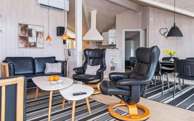 6 Person Holiday Home in Nordborg-by Traum