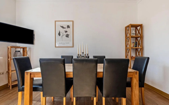 Apartment by Lake Muritz With Marina Views