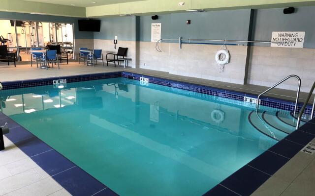 Holiday Inn Express & Suites Springfield North by IHG
