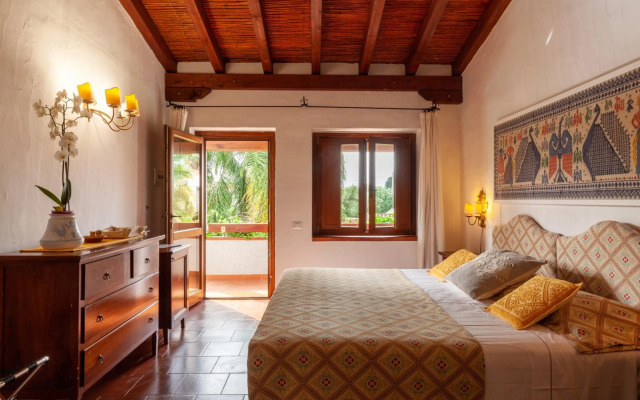 Nora Club Hotel