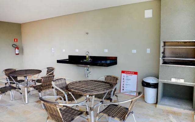 Apto c rea Gourmet a 300m da Praia das Toninhas