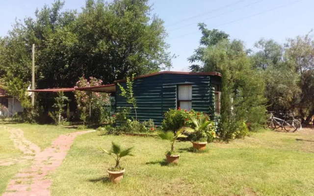 Esralina Bungalows Cirali